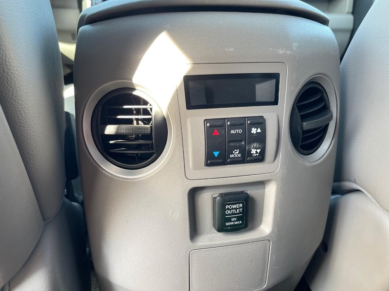 Honda Pilot Vehicle Full-screen Gallery Image 19