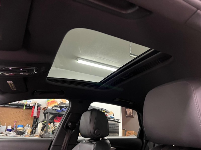 Audi A4 Vehicle Full-screen Gallery Image 7