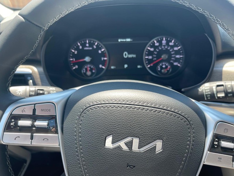 Kia Telluride Vehicle Full-screen Gallery Image 7