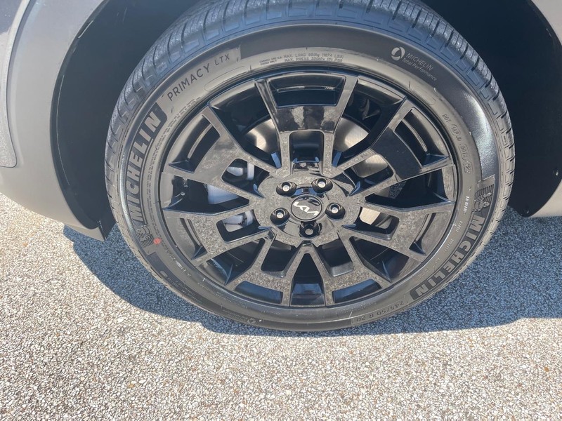 Kia Telluride Vehicle Full-screen Gallery Image 8