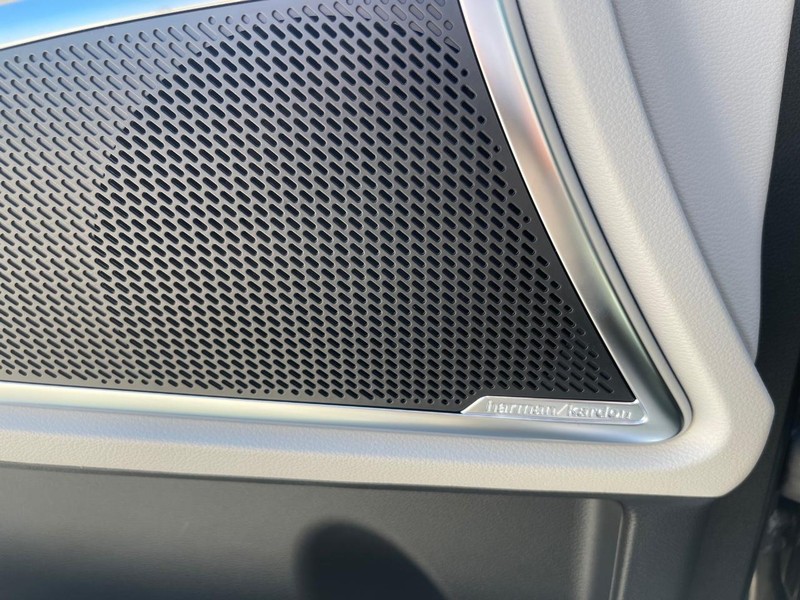 Kia Telluride Vehicle Full-screen Gallery Image 13