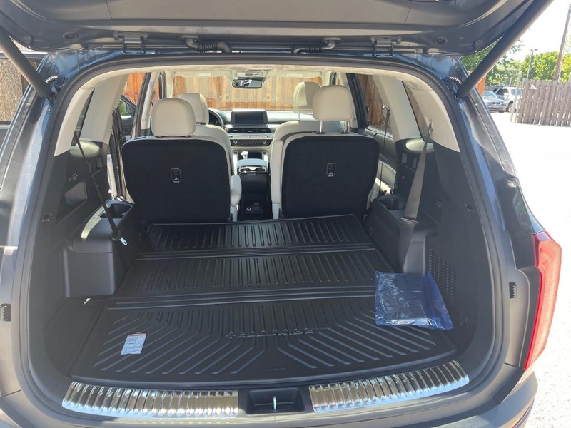 Kia Telluride Vehicle Full-screen Gallery Image 17