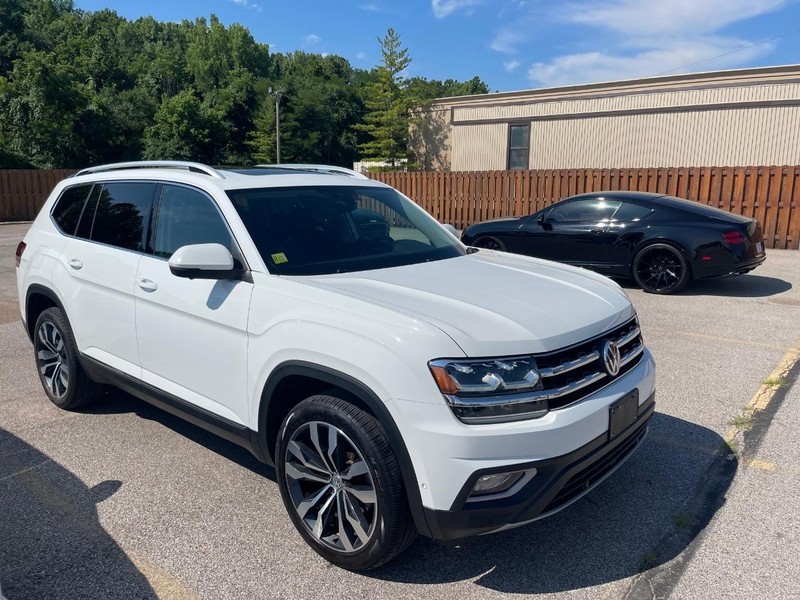 Volkswagen Atlas Vehicle Full-screen Gallery Image 3