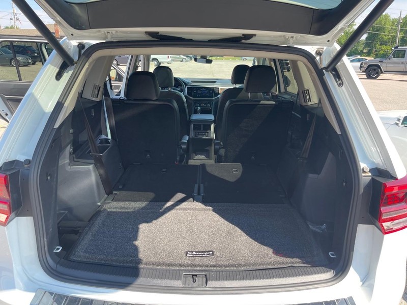 Volkswagen Atlas Vehicle Full-screen Gallery Image 19