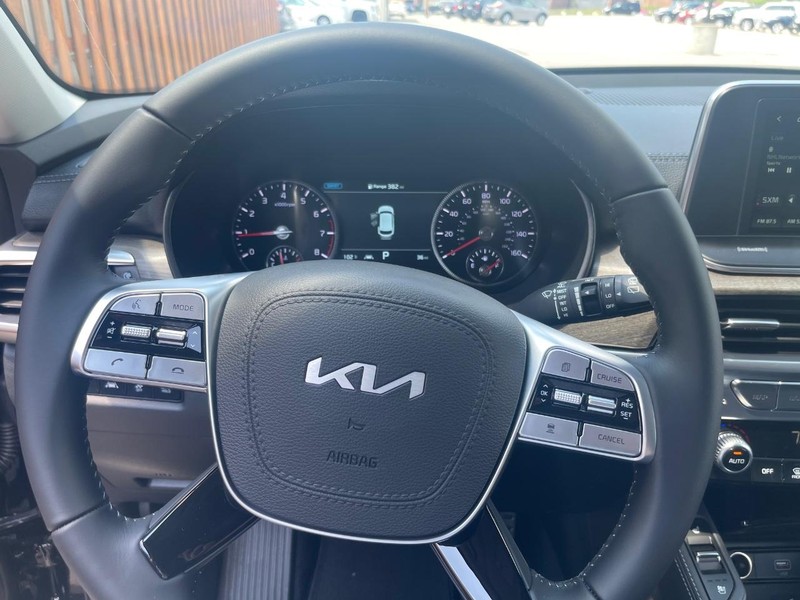 Kia Telluride Vehicle Full-screen Gallery Image 5