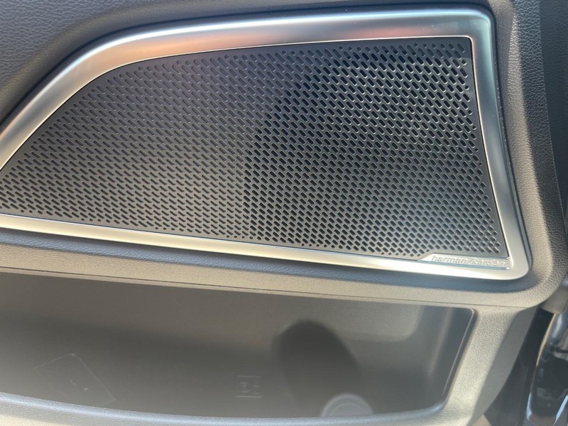 Kia Telluride Vehicle Full-screen Gallery Image 13