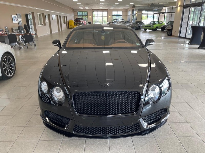 Bentley Continental GT V8 S Vehicle Full-screen Gallery Image 3