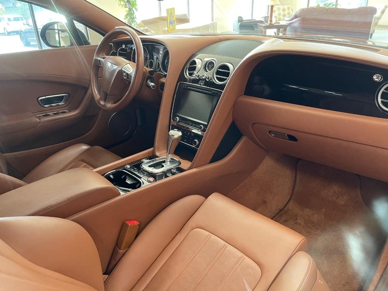 Bentley Continental GT V8 S Vehicle Full-screen Gallery Image 10