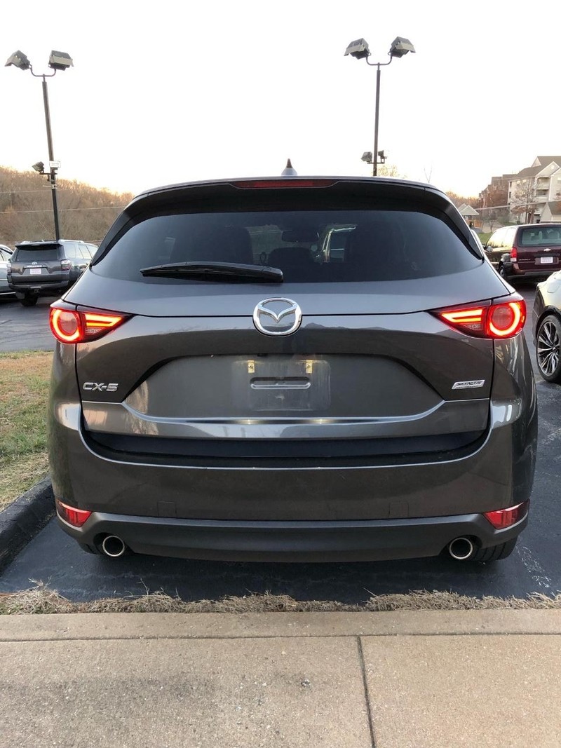 Mazda CX-5 Vehicle Full-screen Gallery Image 6