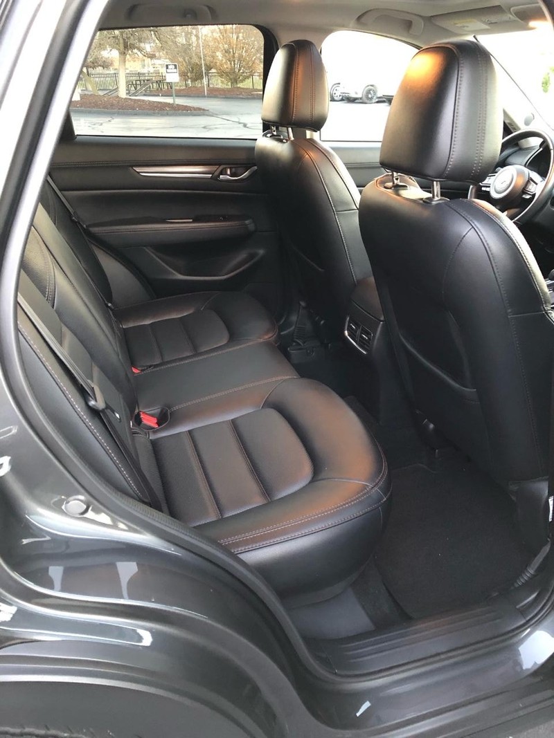 Mazda CX-5 Vehicle Full-screen Gallery Image 13