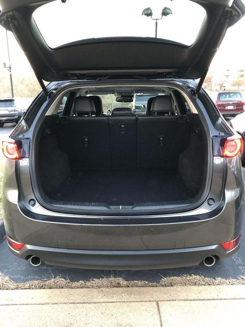 Mazda CX-5 Vehicle Full-screen Gallery Image 14