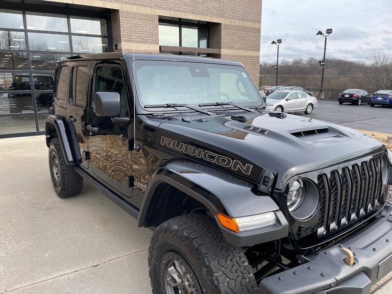 Jeep Wrangler Vehicle Full-screen Gallery Image 2