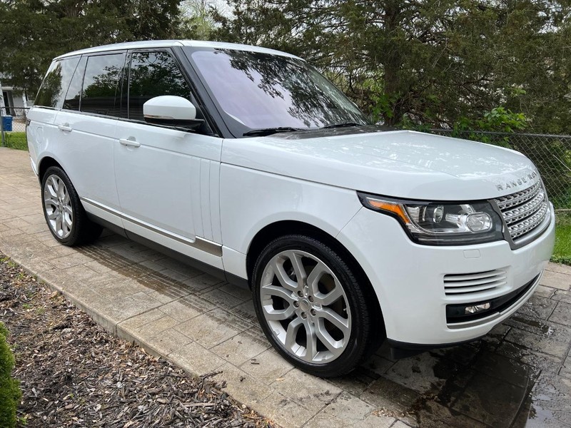 Land Rover Range Rover Vehicle Full-screen Gallery Image 3