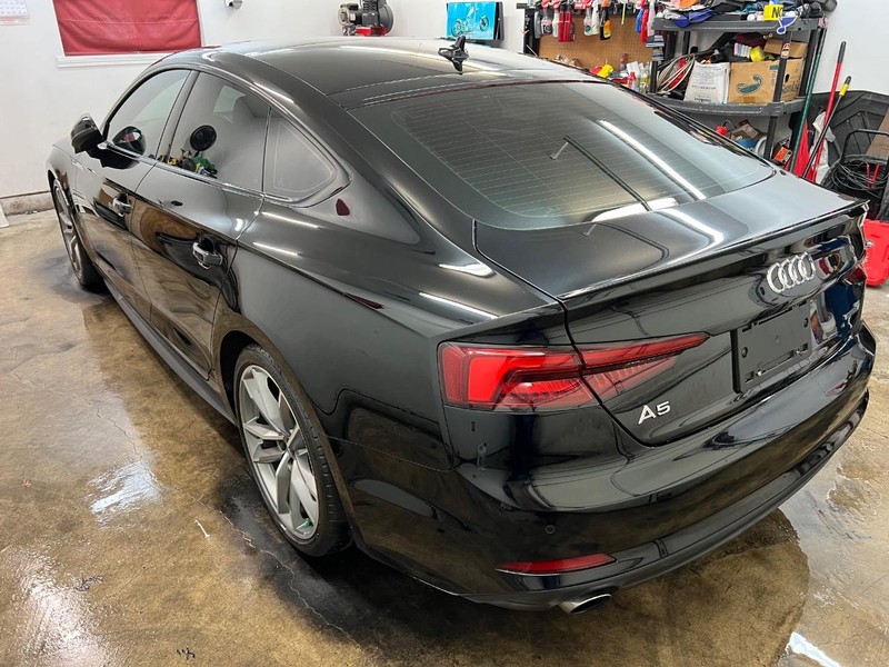 Audi A5 Sportback Vehicle Full-screen Gallery Image 3