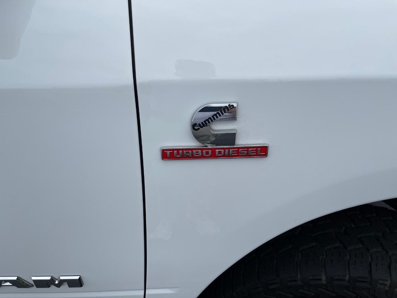 Ram 2500 Vehicle Full-screen Gallery Image 4