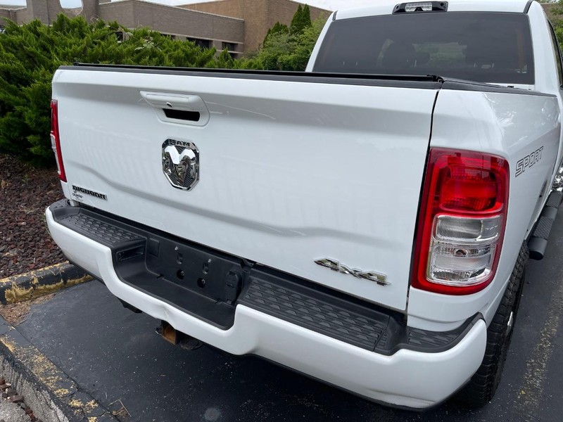 Ram 2500 Vehicle Full-screen Gallery Image 5
