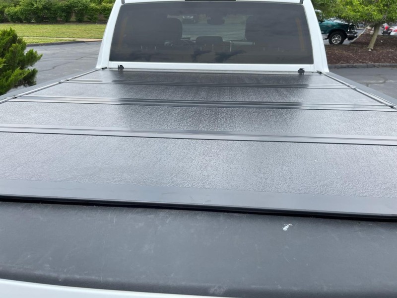 Ram 2500 Vehicle Full-screen Gallery Image 7