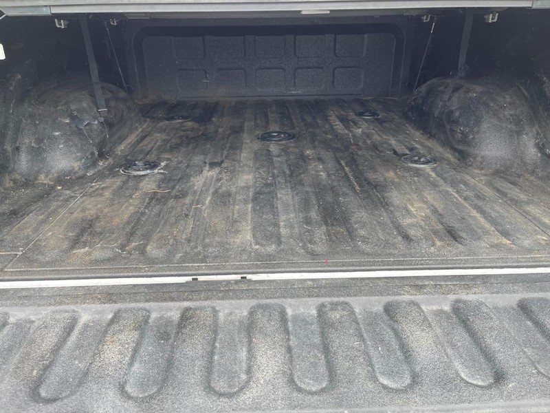 Ram 2500 Vehicle Full-screen Gallery Image 9