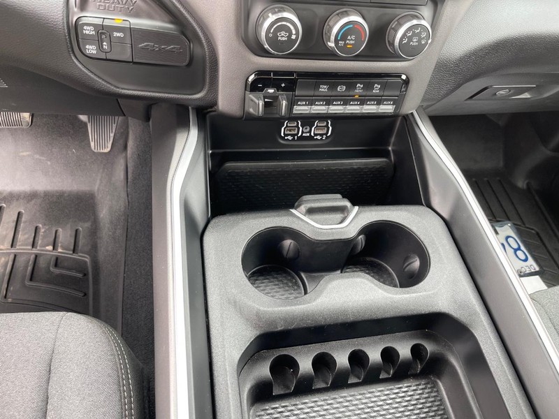 Ram 2500 Vehicle Full-screen Gallery Image 16