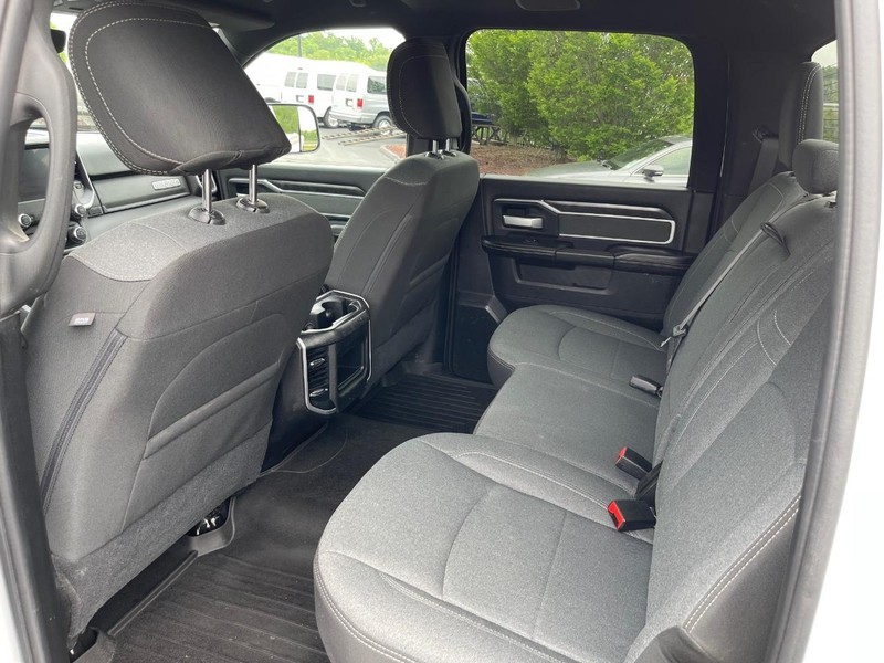 Ram 2500 Vehicle Full-screen Gallery Image 20