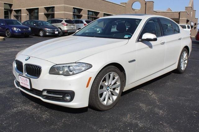 BMW 5 Series Vehicle Full-screen Gallery Image 2