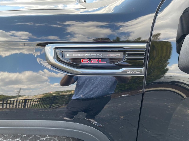 GMC Sierra 1500 Vehicle Full-screen Gallery Image 5