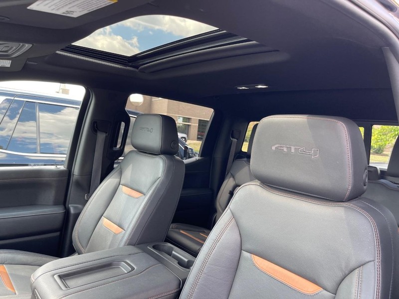 GMC Sierra 1500 Vehicle Full-screen Gallery Image 10