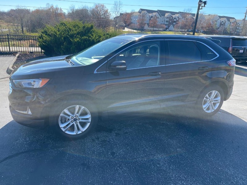 Ford Edge Vehicle Full-screen Gallery Image 6