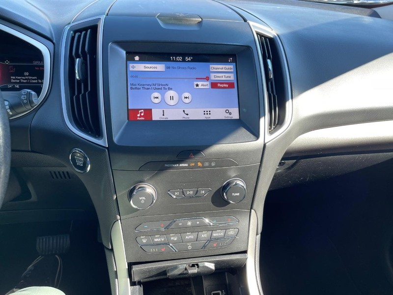 Ford Edge Vehicle Full-screen Gallery Image 11