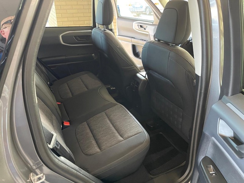 Ford Bronco Sport Vehicle Full-screen Gallery Image 14