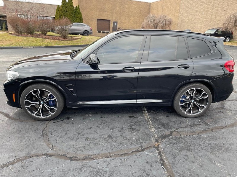 BMW X3 M Vehicle Full-screen Gallery Image 5