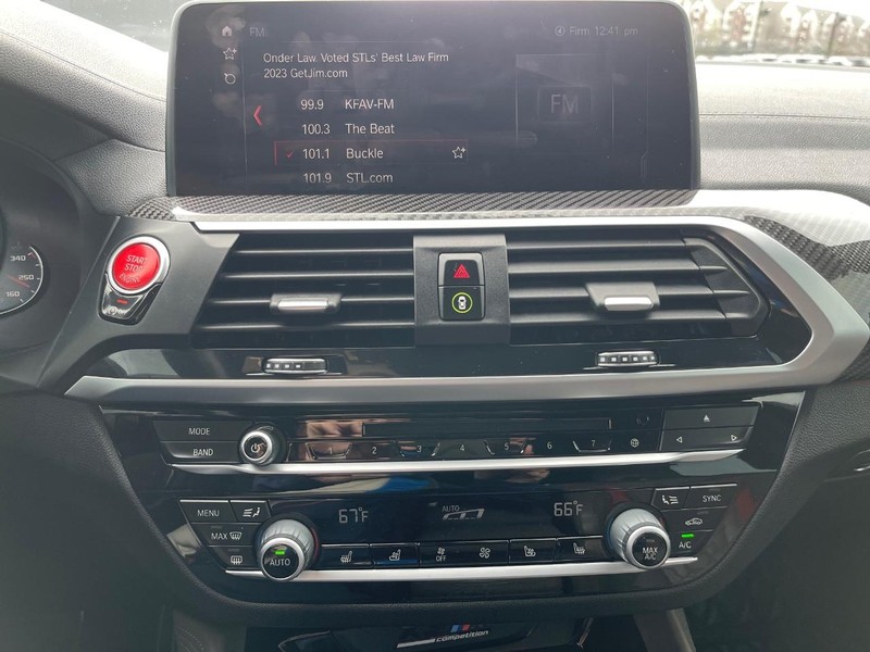 BMW X3 M Vehicle Full-screen Gallery Image 14