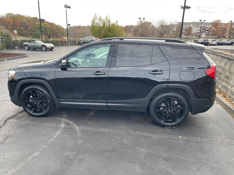 GMC Terrain Vehicle Full-screen Gallery Image 5
