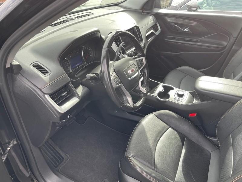 GMC Terrain Vehicle Full-screen Gallery Image 7