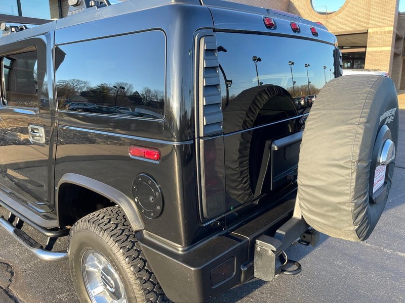 HUMMER H2 Vehicle Full-screen Gallery Image 5