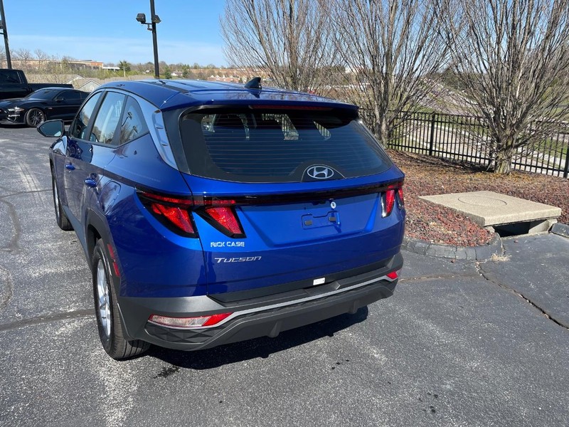 Hyundai Tucson Vehicle Full-screen Gallery Image 3