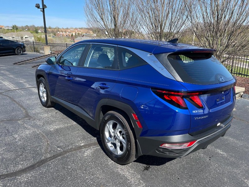 Hyundai Tucson Vehicle Full-screen Gallery Image 4
