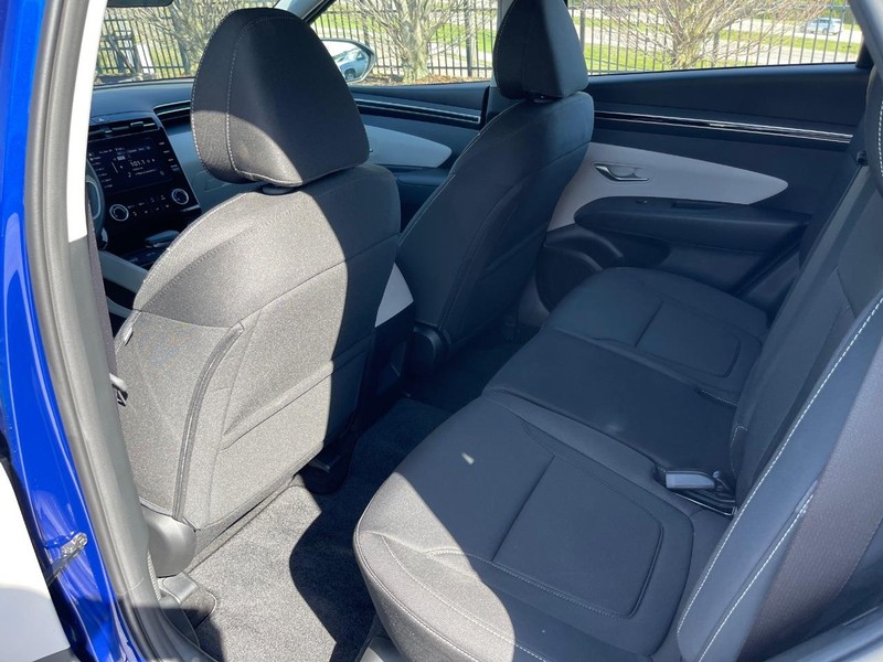 Hyundai Tucson Vehicle Full-screen Gallery Image 10