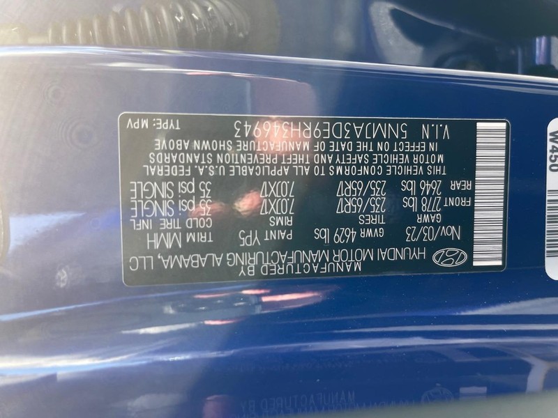 Hyundai Tucson Vehicle Full-screen Gallery Image 14
