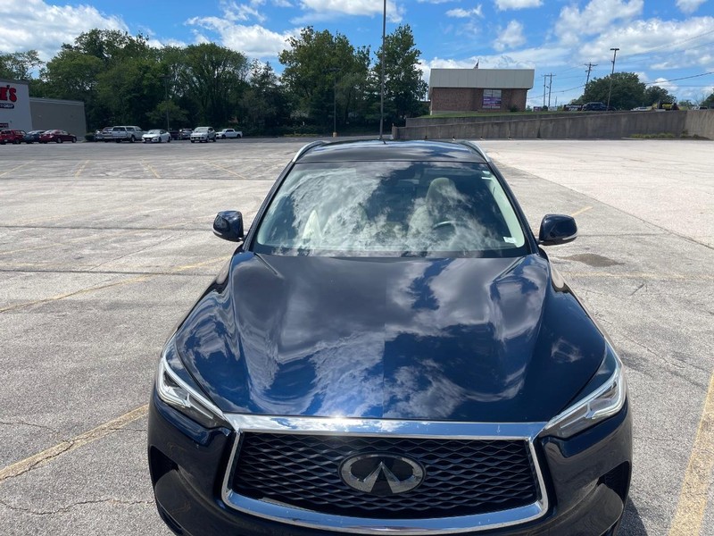 INFINITI QX50 Vehicle Full-screen Gallery Image 2