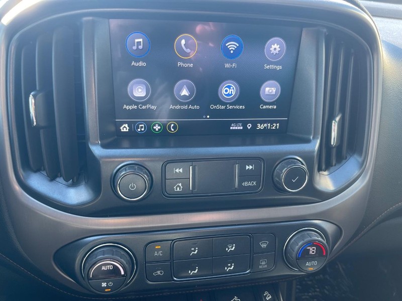 GMC Canyon Vehicle Full-screen Gallery Image 15