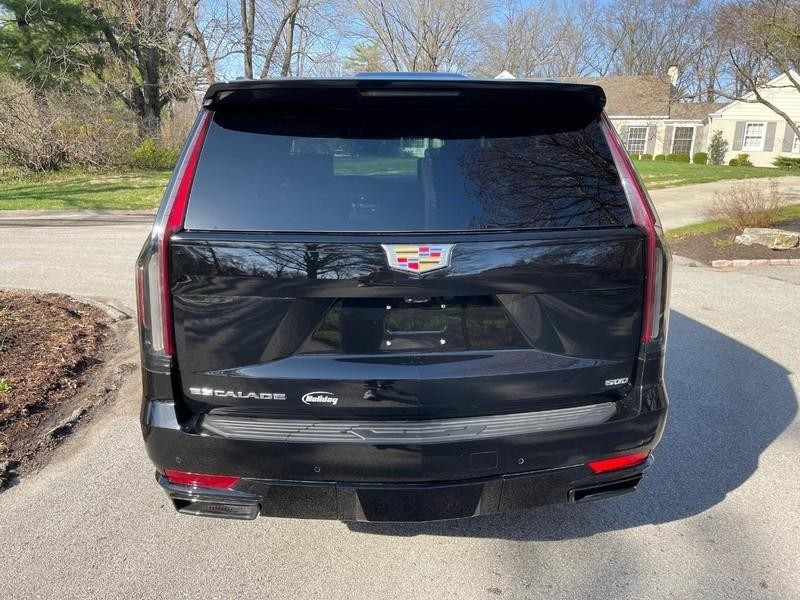 Cadillac Escalade ESV Vehicle Full-screen Gallery Image 4