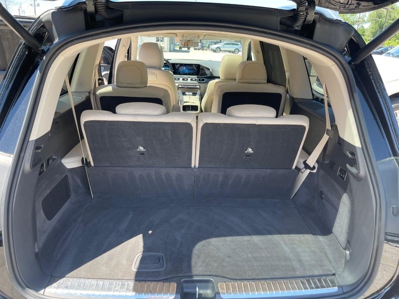 Mercedes-Benz GLS Vehicle Full-screen Gallery Image 15
