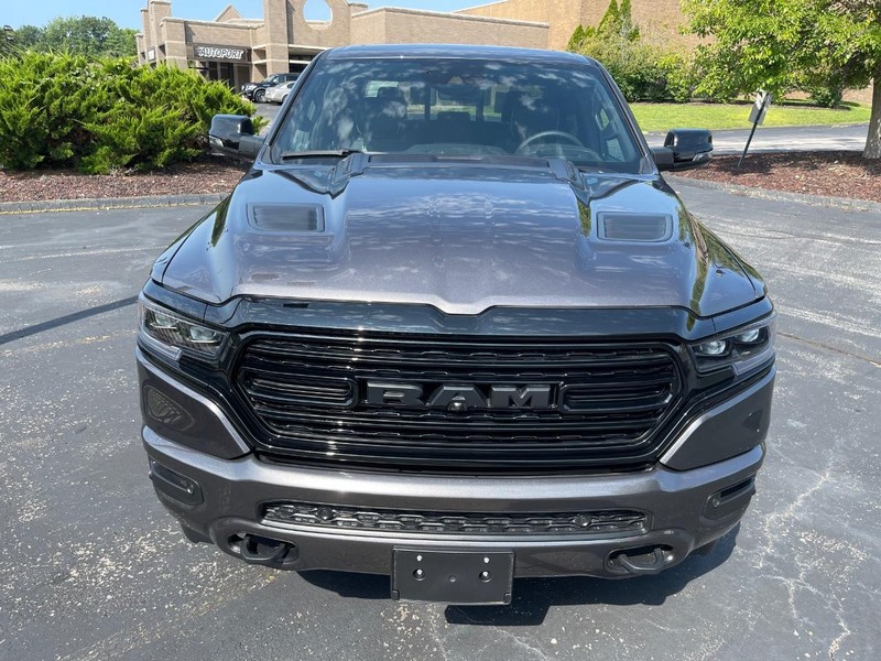 Ram 1500 Vehicle Full-screen Gallery Image 2