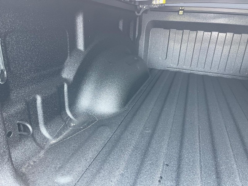 Ram 1500 Vehicle Full-screen Gallery Image 22