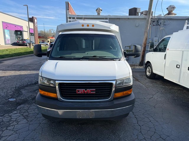 GMC Savana Commercial Cutaway 3500 Van 139" - Ballwin MO