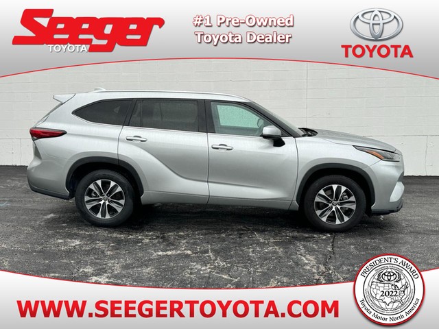 2021 Toyota Highlander XLE at Seeger Toyota in St. Louis MO