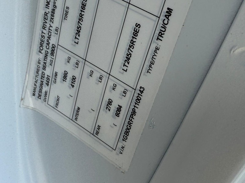 Chevrolet Express Commercial Cutaway Vehicle Full-screen Gallery Image 14