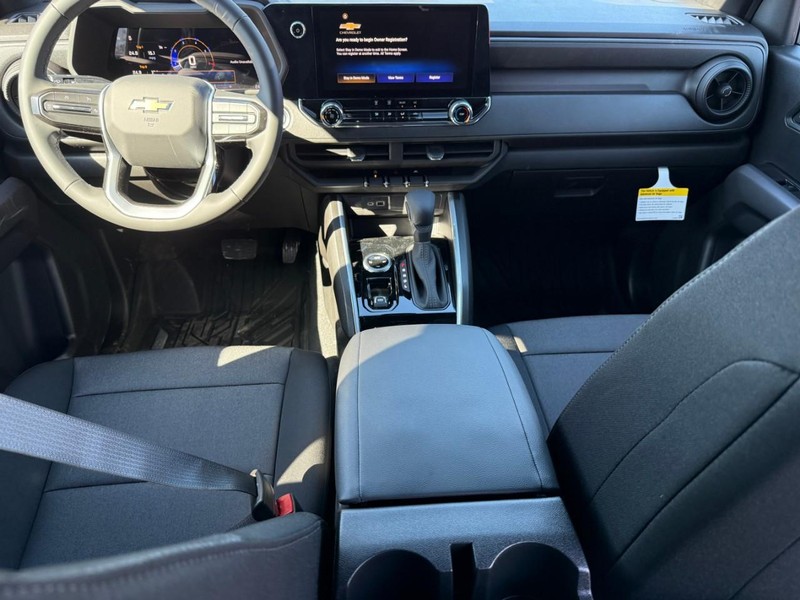 Chevrolet Colorado Vehicle Full-screen Gallery Image 5