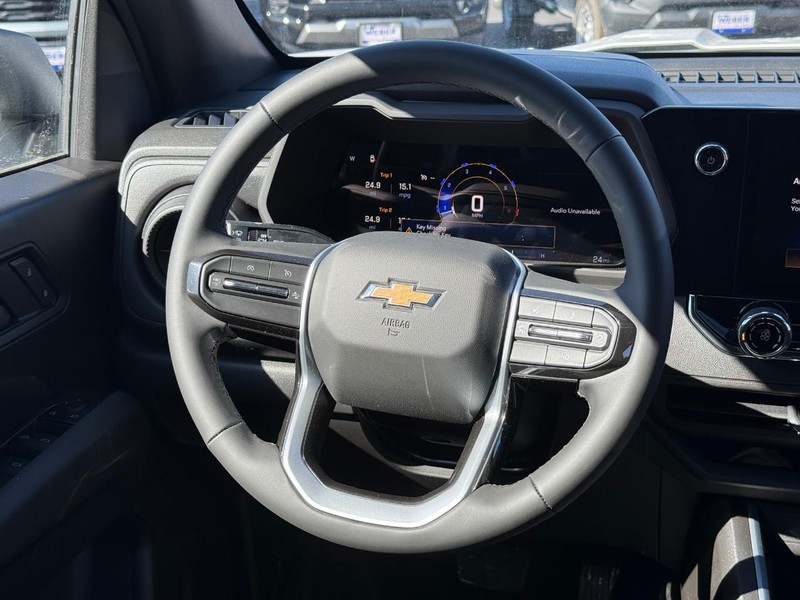 Chevrolet Colorado Vehicle Full-screen Gallery Image 6